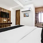 Hotel Grand Safron Suite