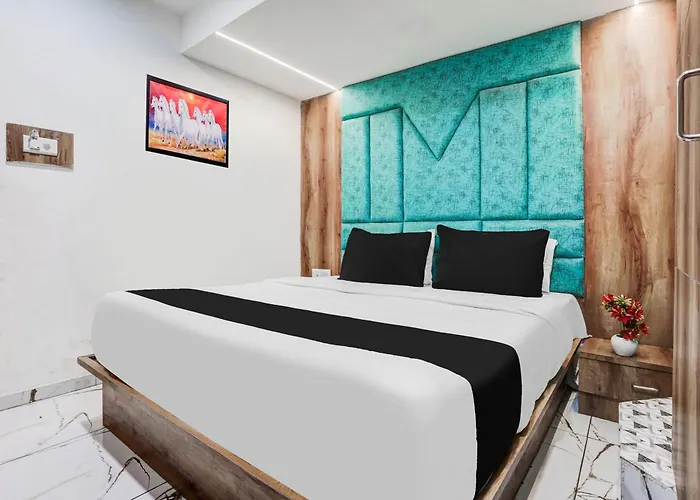 Hotel Grand Safron Suite
